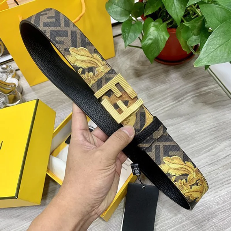フェンディ コピー FFモチーフ レザー ベルト カーフレザー fem57659
