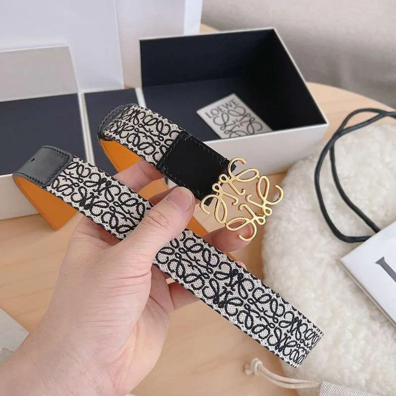 可愛い【ロエベ】ブレイデッドアナグラムベルト 偽物N級品 4.0cm lor48260