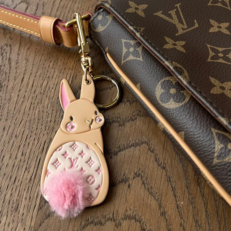 超話題!ルイヴィトン バッグチャーム兼キーホルダー ポルト コピー クレ・LV バニー M00994