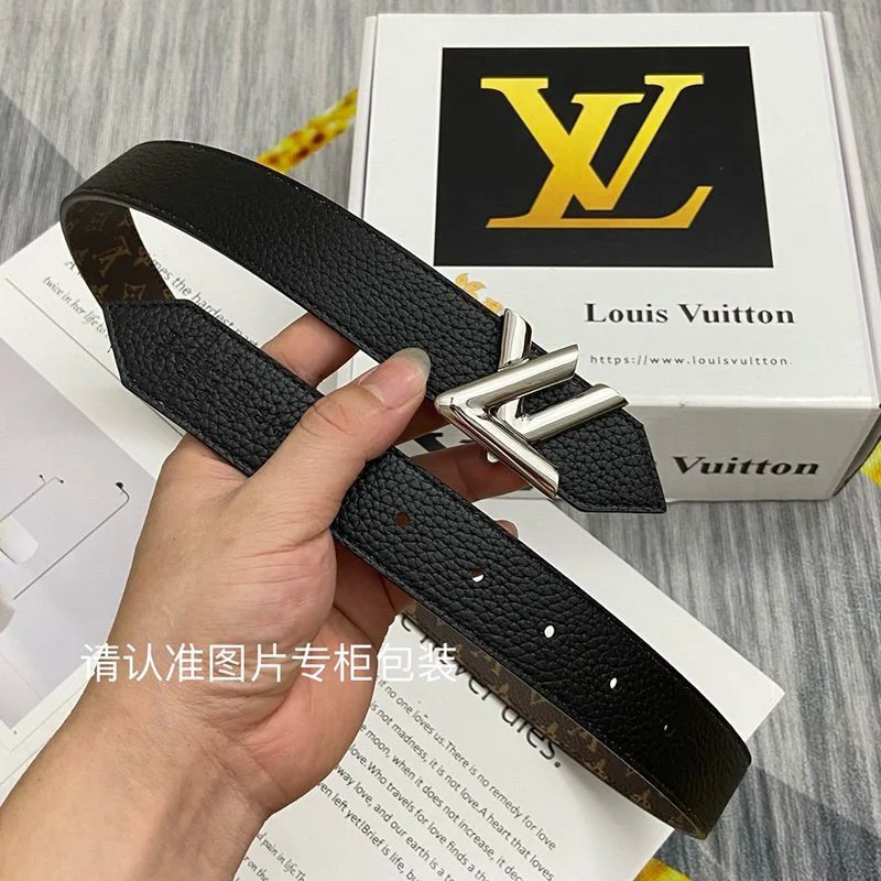 日本未入荷ルイヴィトン サンチュールツイスト 偽物 30MM リバーシブル ベルト vud28010