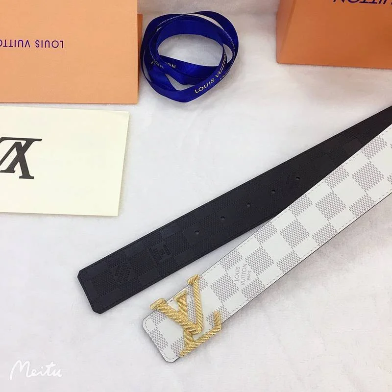 21AW新作ルイヴィトン サンチュール・LVイニシャル 偽物 40MM リバーシブルベルト vug28847