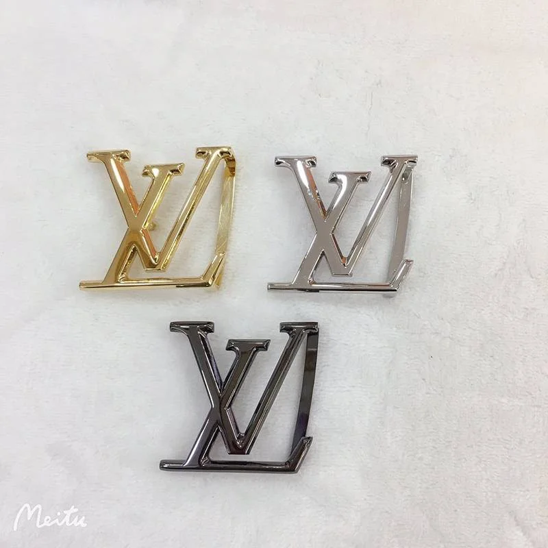 21AW新作ルイヴィトン サンチュール・LVイニシャル 偽物 40MM リバーシブルベルト vug28847