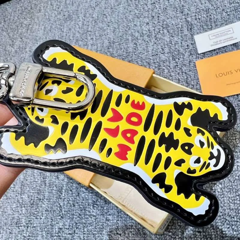 入手困難 大人気♪ ルイ・ヴィトン タイガー 干支 キーホルダー 偽物 vuk63859
