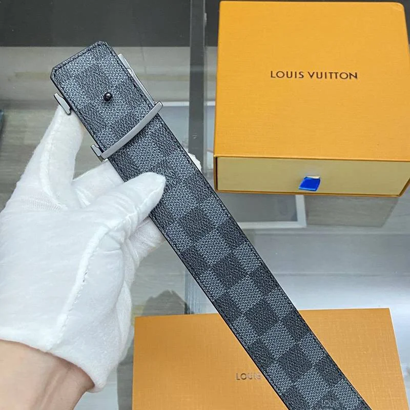 累積売上総額第１位！ルイヴィトン サンチュール・LVダイヤモンド 偽物 40MM リバーシブルベルト vum29975
