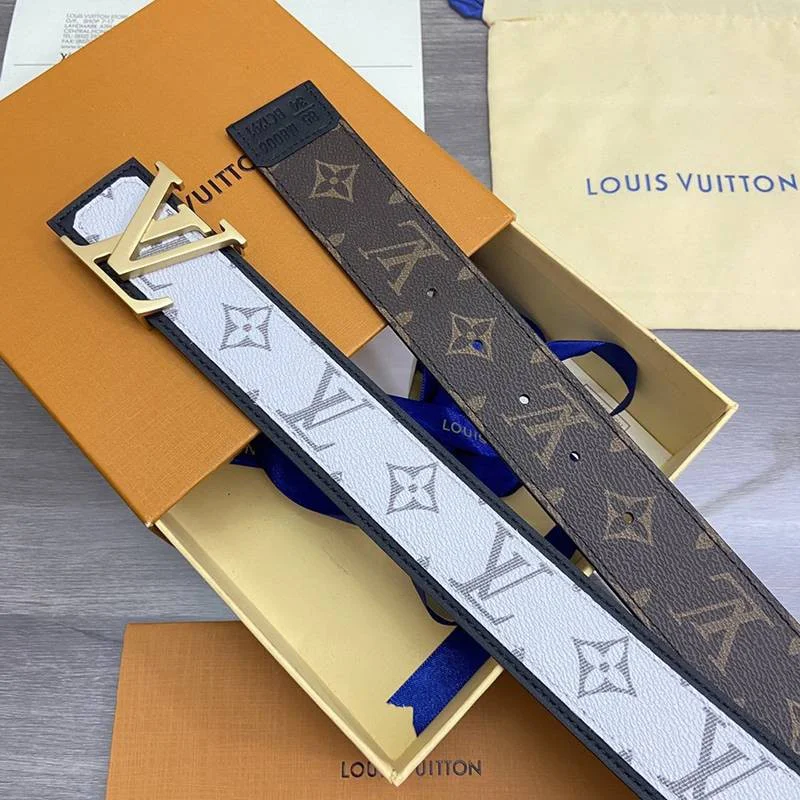 可愛いルイヴィトン サンチュール・LVイニシャル 偽物 40MM リバーシブルベルト vuo86362