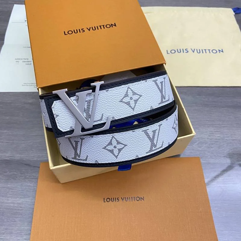 可愛いルイヴィトン サンチュール・LVイニシャル コピー 40MM リバーシブルベルト vus65317