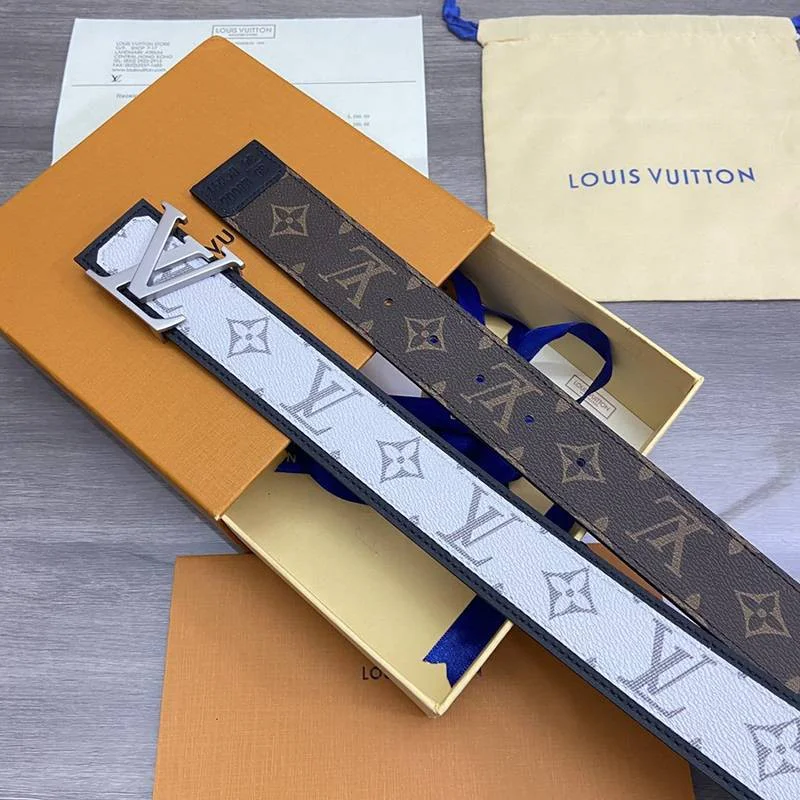 可愛いルイヴィトン サンチュール・LVイニシャル コピー 40MM リバーシブルベルト vus65317