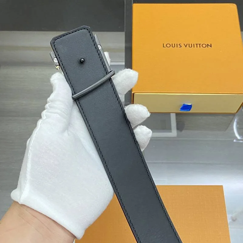21AW新作ルイヴィトン ベルト コピー サンチュール・LVピラミッド 40MM リバーシブル vux74238