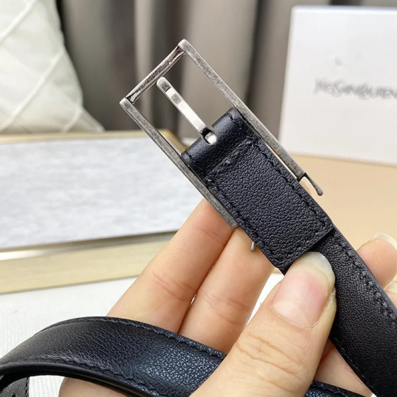希少サンローラン コピー スクエアバックル付き モノグラム細ベルト 2.0cm Sau52110