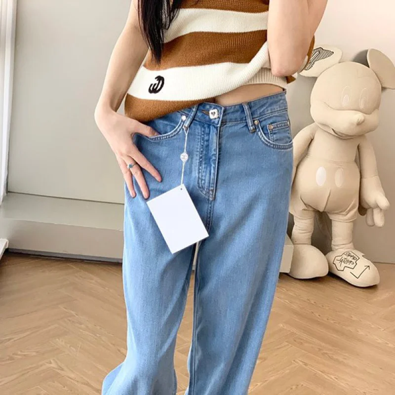 日本未入荷シャネル ジーンズ デニム コピー パンツ CCロゴ ブルー 新作 女 shu53782