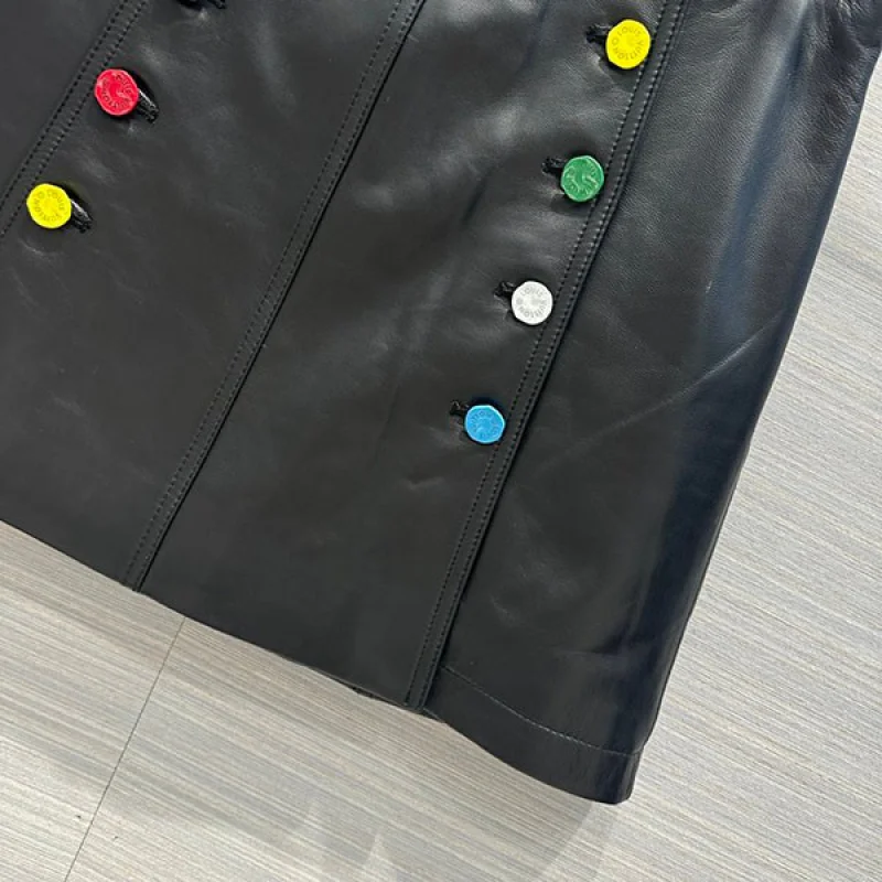 ☆チャンスは今しかない☆ ルイヴィトン ボタンレザースカート コピー 1AB7U