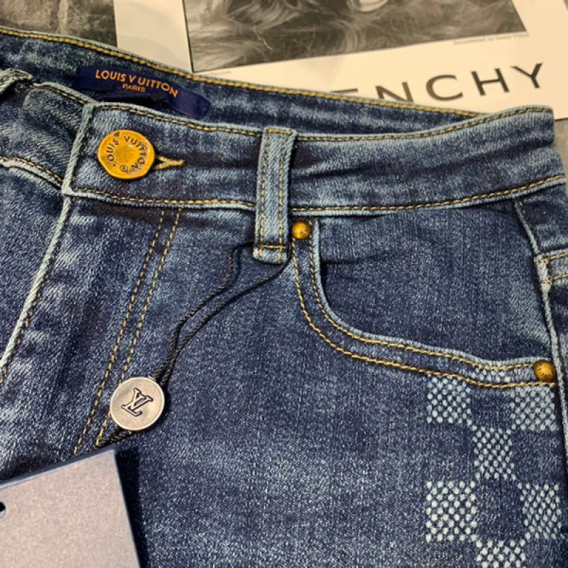 入手困難ルイヴィトン デニムパンツ コピー モノグラムパッチワーク vuw25745