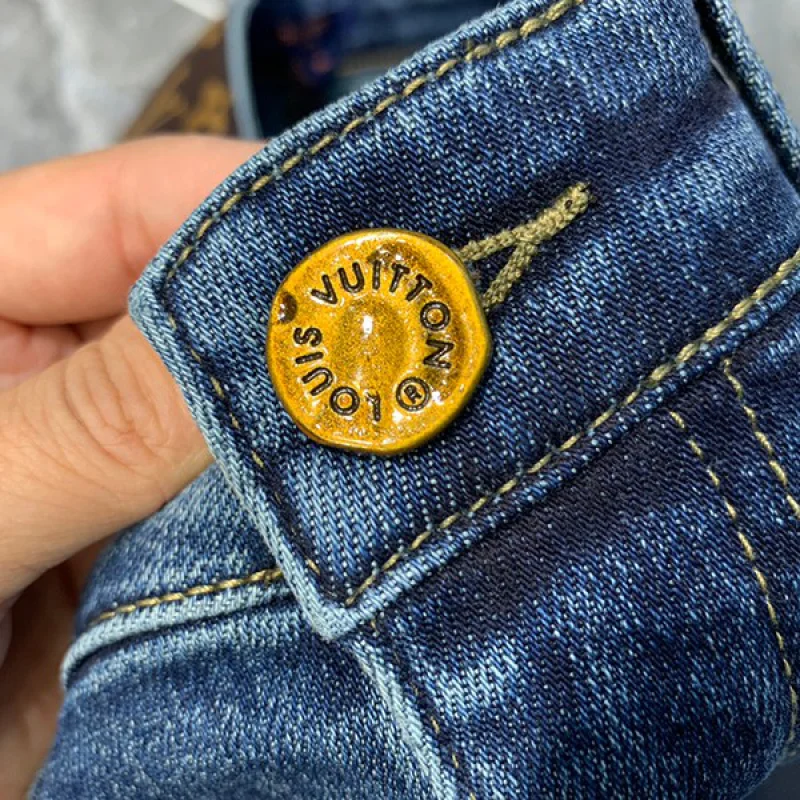 入手困難ルイヴィトン デニムパンツ コピー モノグラムパッチワーク vuw25745