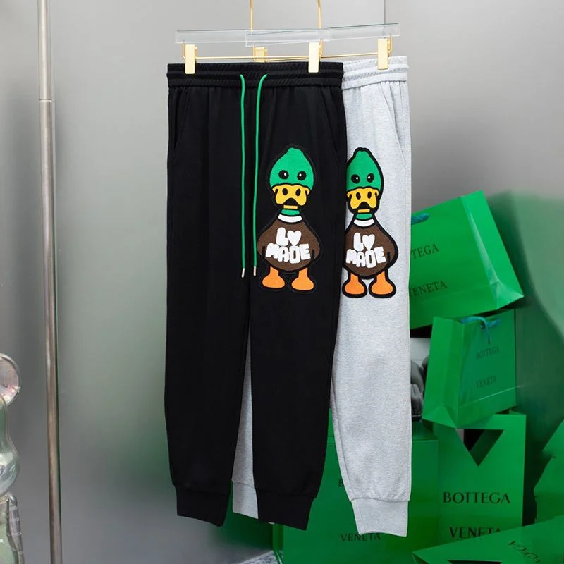 人気急上昇 ルイヴィトン nigo アスレチックパンツ パロディ 2色 vuz51790