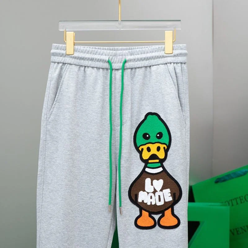 人気急上昇 ルイヴィトン nigo アスレチックパンツ パロディ 2色 vuz51790