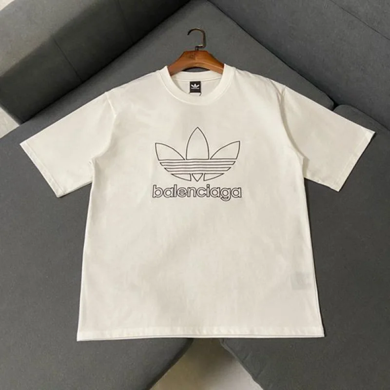 大人気!バレンシアガ アディダス 偽物 コラボ♡オーバーサイズTシャツ 723976TN VN83775