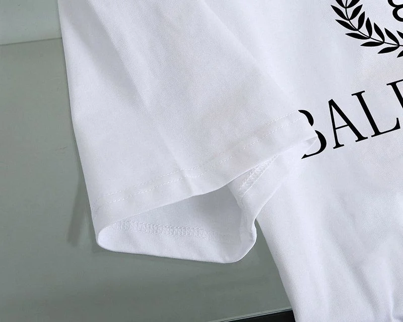 世界中で大人気♪バレンシアガ コピー クルーネック Tシャツ BB bab09448