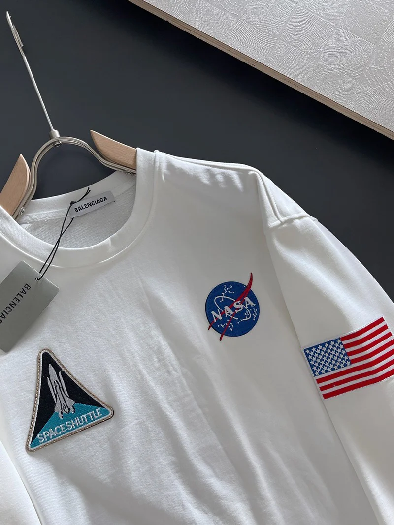 欲しい♡超限定♪バレンシアガ トレーナー コピー レギュラー クルーネック スペース NASA baf31586