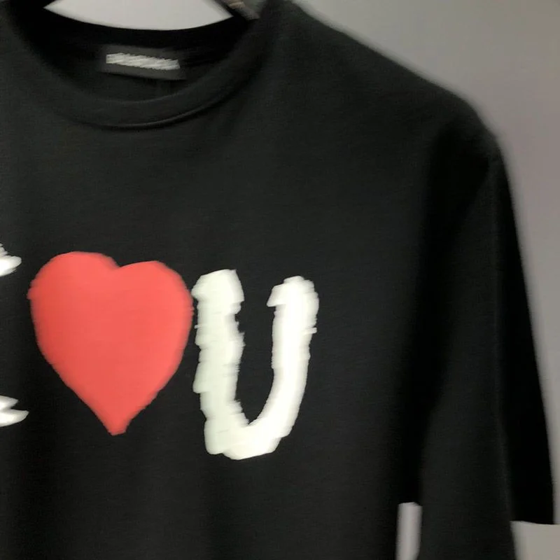 世界中で大人気♪バレンシアガ I LOVE U Tシャツ 偽物 ブラック baf87726
