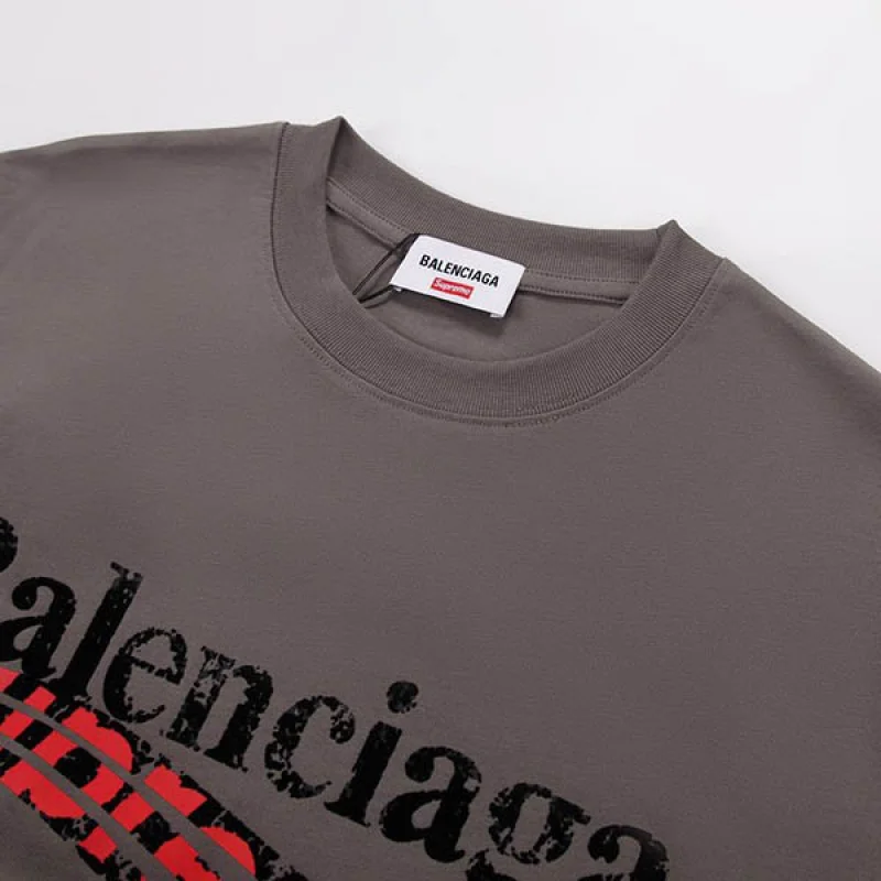 バレンシアガ シュプリーム 偽物 キャンペーン ロゴ プリント Tシャツ bah83600