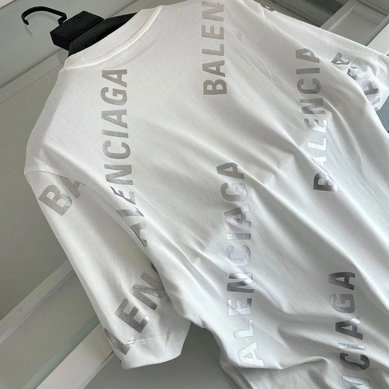 大人気!バレンシアガ●ALLOVER SPORTY LOGO フィット Tシャツ 偽物 bal23559