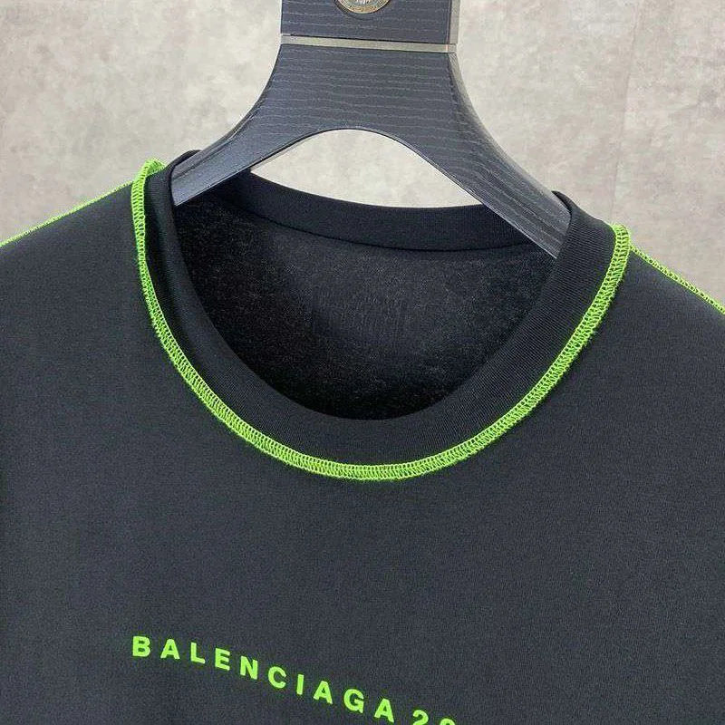 希少色バレンシアガ クルーネックロゴ Tシャツ コピー ban76335