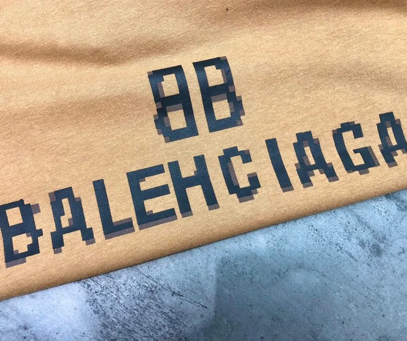 世界中で大人気♪バレンシアガ パーカー コピー BB PIXEL ミディアムフィット HOODIE★New baq05621
