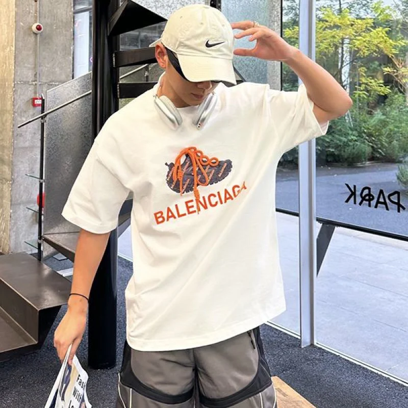 バレンシアガ ロゴ Tシャツ コピー ユニセックス 【人気商品】 baq66334