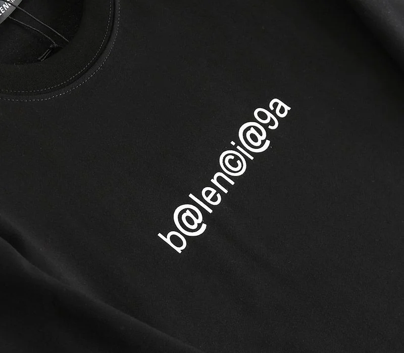 春もの新作バレンシアガ 偽物 メールボックスモノグラムプリント Tシャツ ブラック bas23660