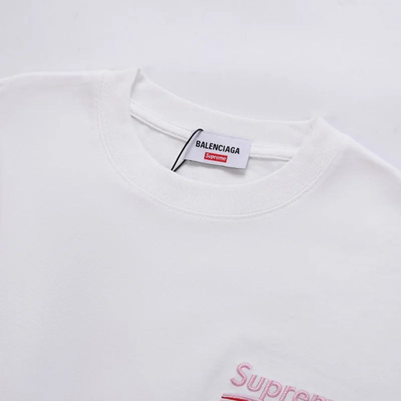 バレンシアガ シュプリーム 偽物 コラボ Sロゴ プリント Tシャツ bau15716