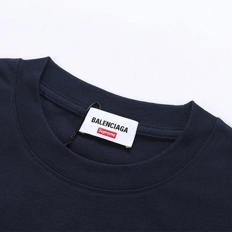 バレンシアガ シュプリーム 偽物 キャンペーン ロゴ プリント Tシャツ bah83600
