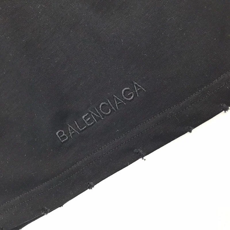 大人気!バレンシアガ★ミディアムフィットロゴTシャツ 偽物 bax19011