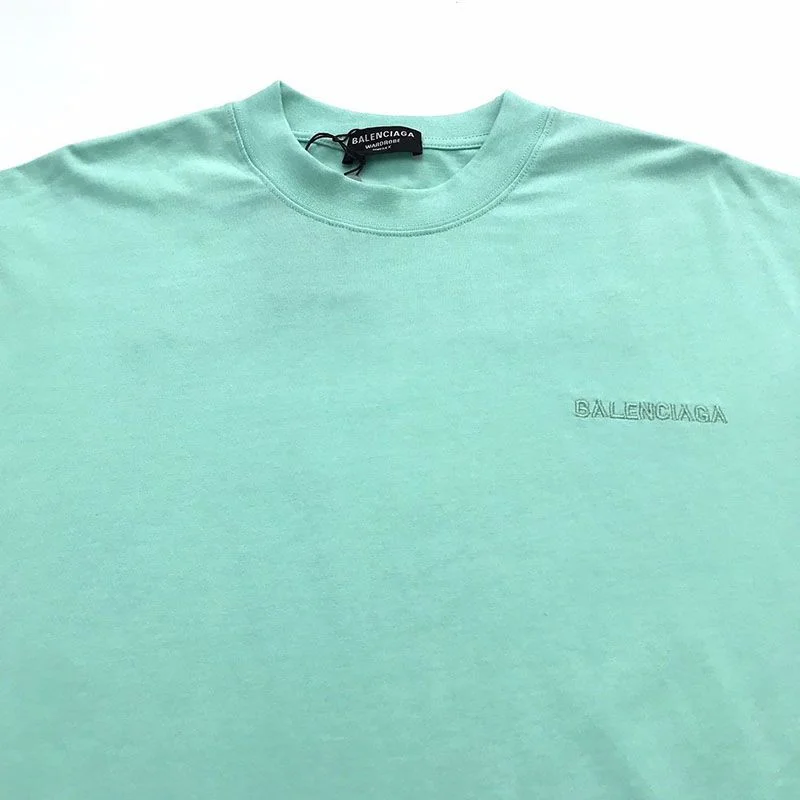 入手困難 バレンシアガ★ミディアムフィットロゴTシャツ コピー bay70046