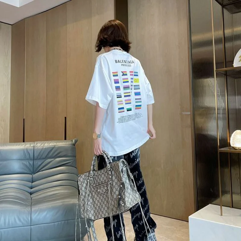 完売必至バレンシアガ PRIDE 22 オーバーサイズ ロゴTシャツ コピー 2色 bay78928