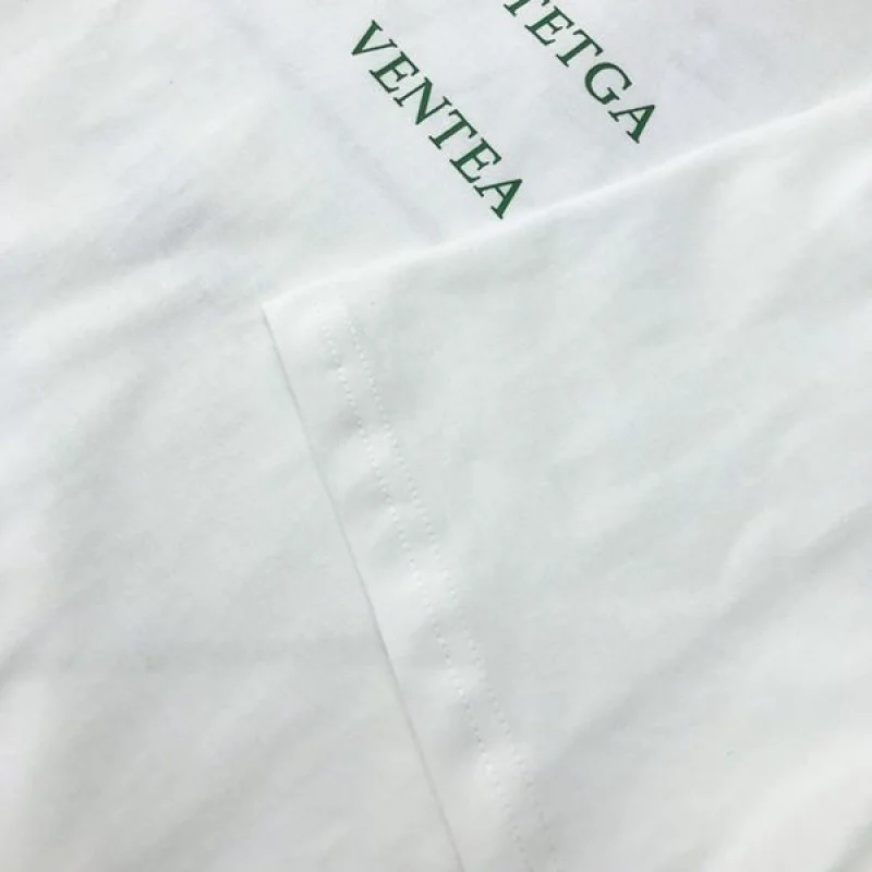 《大人気》【ボッテガヴェネタ】コントラスト ステッチ 偽物 Tシャツ bod48204