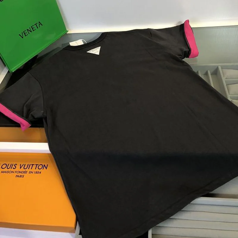 《大人気》【ボッテガヴェネタ】コントラスト ステッチ 偽物 Tシャツ bod48204