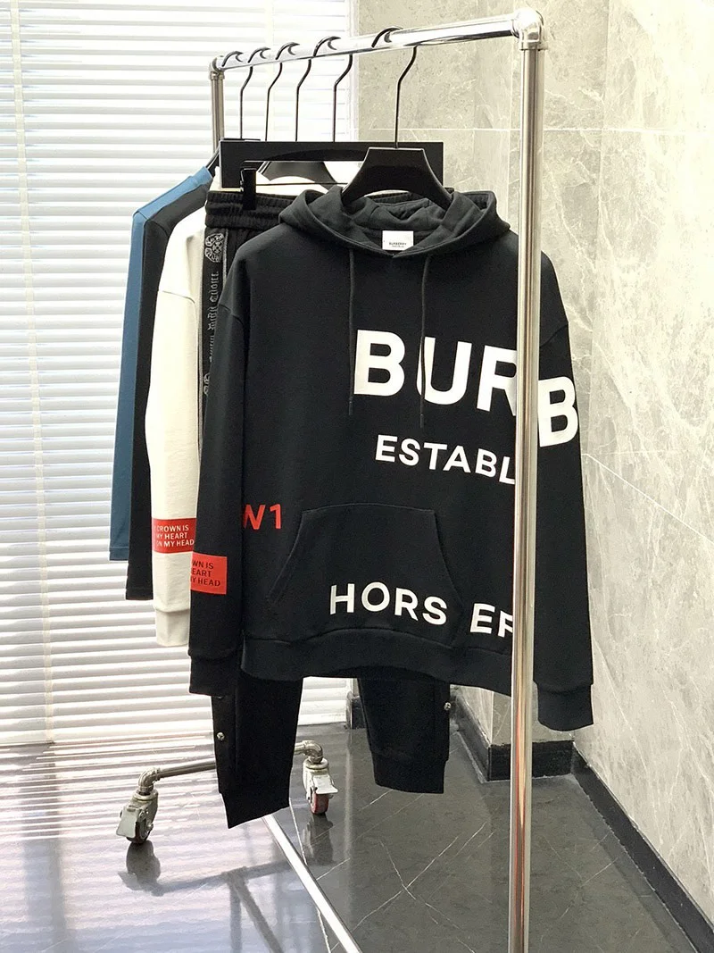 ☆超人気☆バーバリー オーバーサイズ ロゴプリント パーカー コピー Bab67038