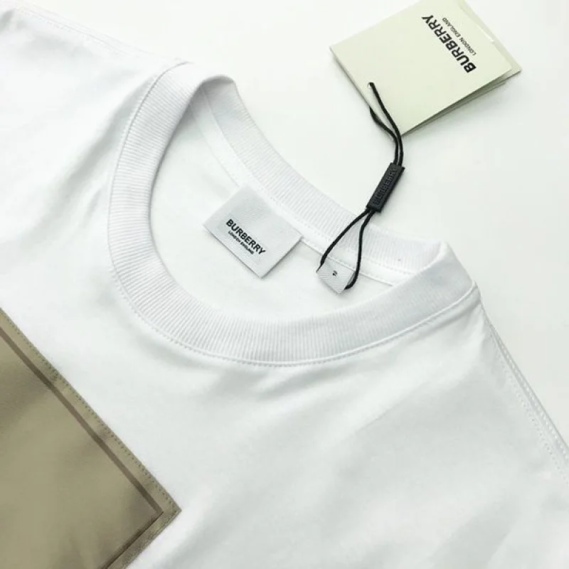 一目惚れ♪バーバリー ラベルアップリケ コットン Tシャツ 偽物 Bak09233