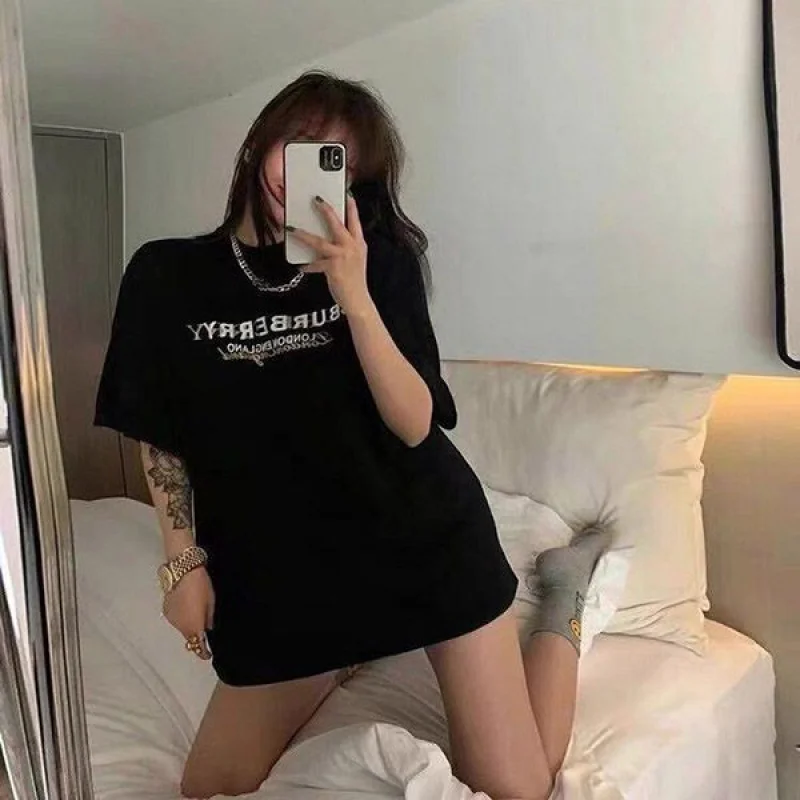 売上総額1位!バーバリー ロゴ プリント コピー Tシャツ Baw56359