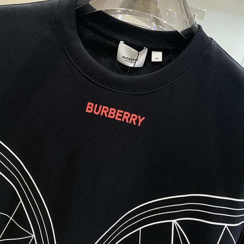 【日本未発売】バーバリー ロゴ オーバーサイズTシャツ コピー Bax42639