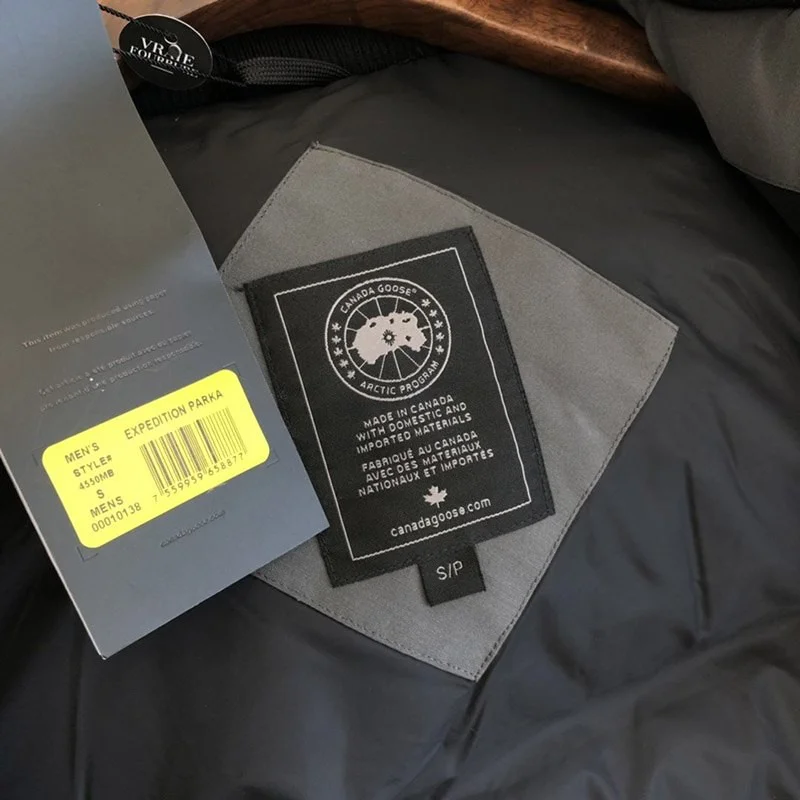 秋冬新作 カナダグース●ブラックレーベル コピー LYNDALE PARKA リンデール Cac88228 ダウン