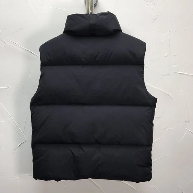 入手困難カナダグース EVERETT VEST PASTELS ダウンベスト 偽物 Caj38546