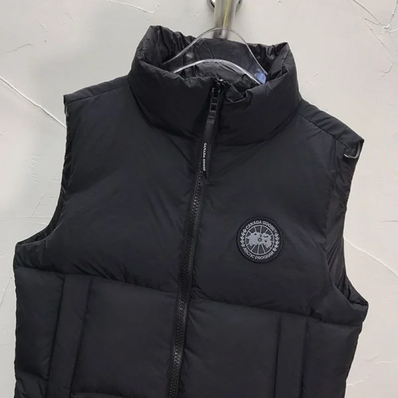 入手困難カナダグース EVERETT VEST PASTELS ダウンベスト 偽物 Caj38546