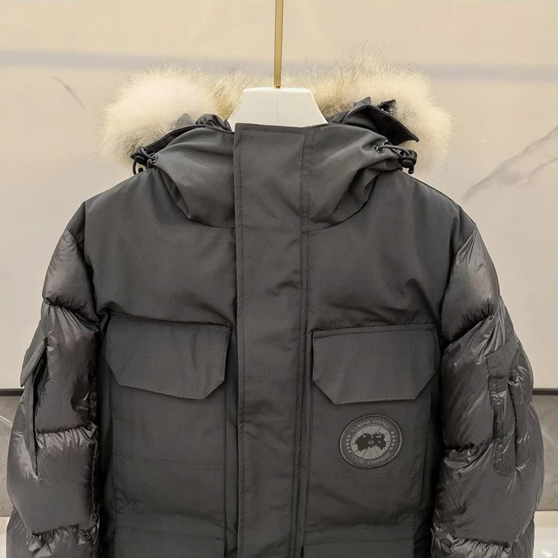 大人気!カナダグース 黒ワッペン MACCULLOCHダウンジャケット 偽物 Cao48924