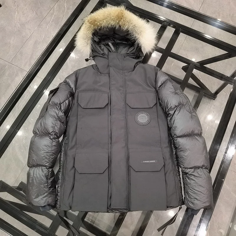 大人気!カナダグース 黒ワッペン MACCULLOCHダウンジャケット 偽物 Cao48924