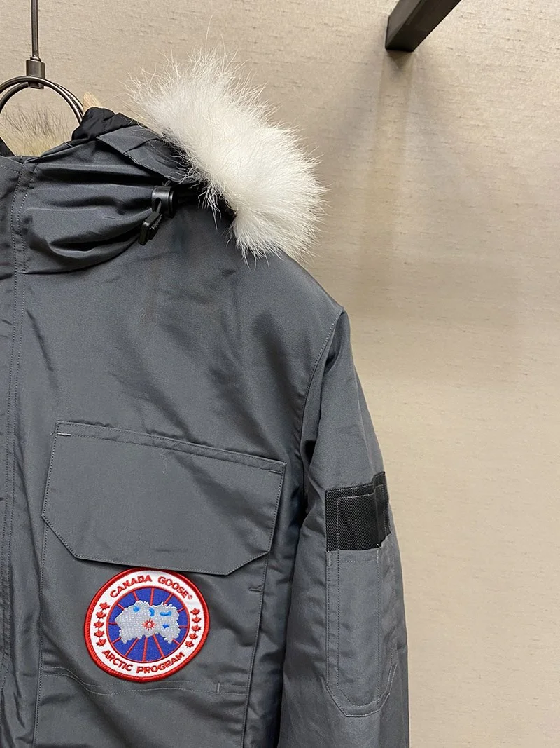 ★日本!!人気!カナダグース*EXPEDITION*エクスペディション*フュージョン 偽物 Caw45668