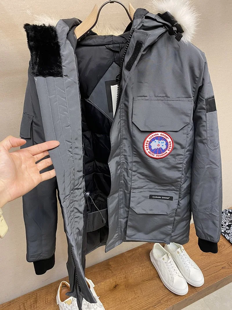 ★日本!!人気!カナダグース*EXPEDITION*エクスペディション*フュージョン 偽物 Caw45668