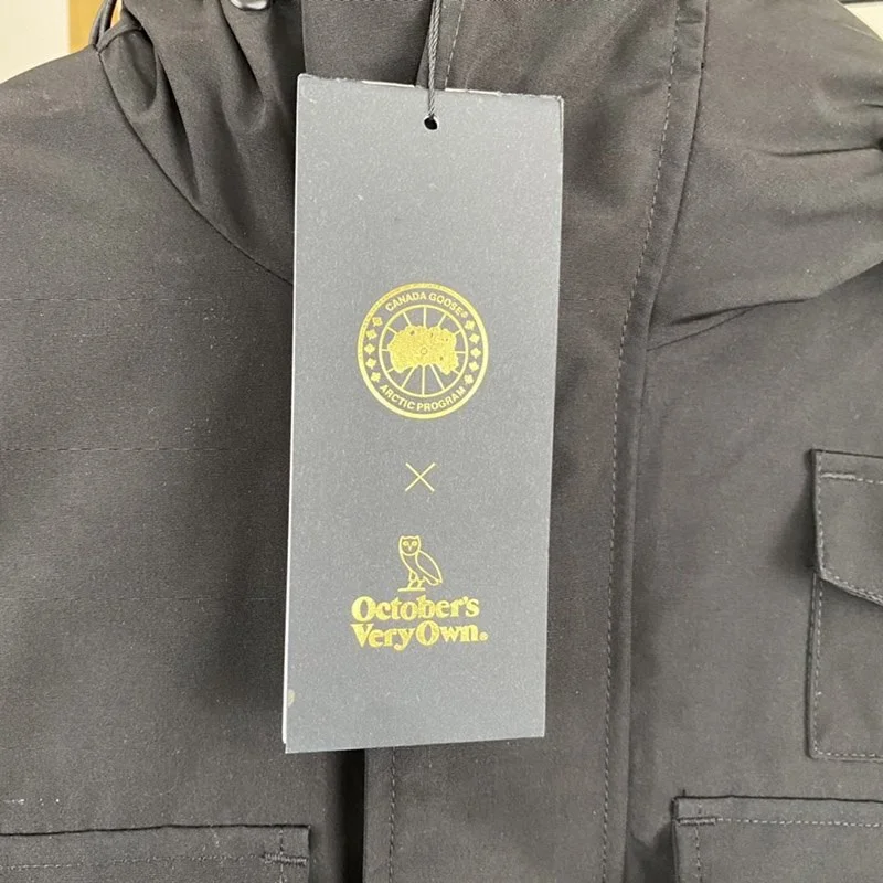 関税負担なしOVO x カナダグース Terrain Parka ダウンジャケット 偽物 Caw96876