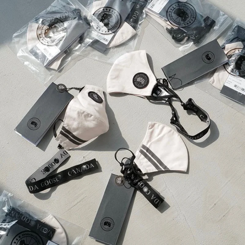 カナダグース マスク 偽物 ロゴ BLACK DISC FACE MASK Cax53467