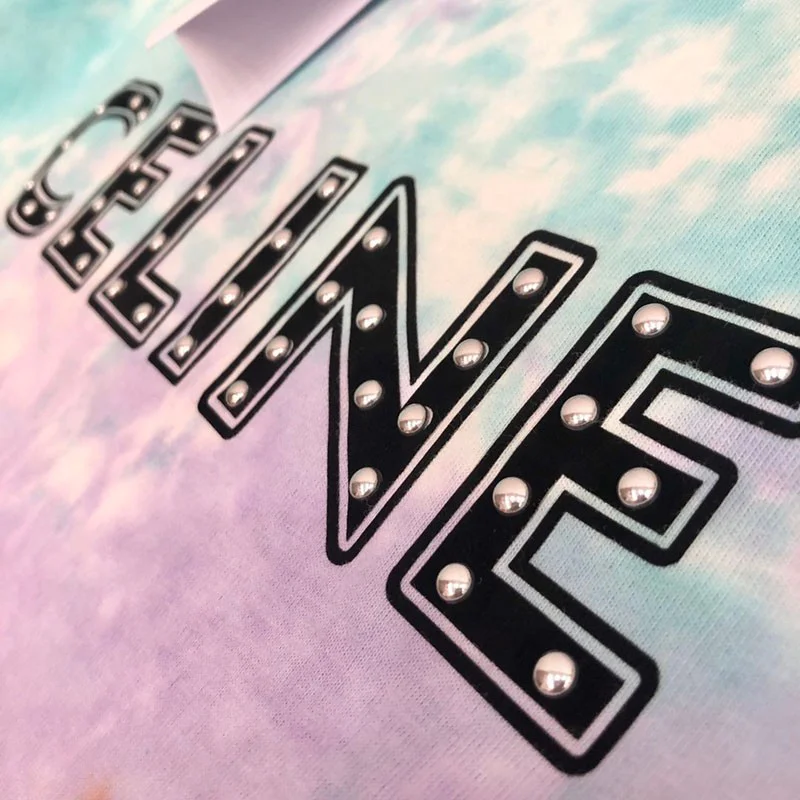 2021SS セリーヌ 偽物 スタッズ付き セリーヌロゴ ルーズTシャツ 2X687957M